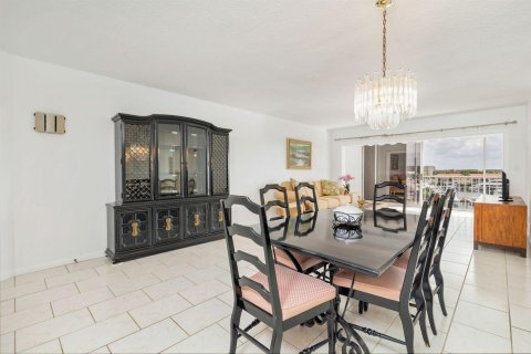 Condo in North Palm Beach, Florida, 2 bedrooms  № 2082040 - photo 21