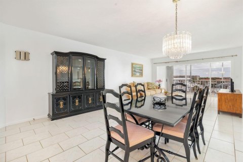 Condo in North Palm Beach, Florida, 2 bedrooms  № 2082040 - photo 6