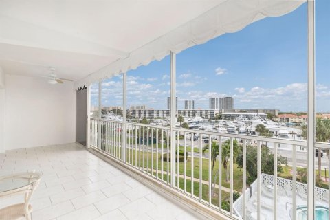 Condo in North Palm Beach, Florida, 2 bedrooms  № 2082040 - photo 8