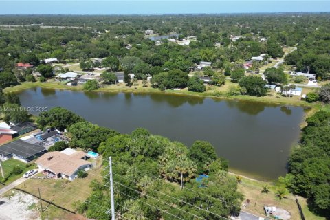 Купить земельный участок в Сент-Луси, Флорида № 1971402 - фото 6