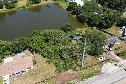 Купить земельный участок в Сент-Луси, Флорида № 1971402 - фото 4