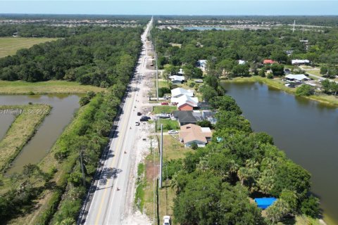 Купить земельный участок в Сент-Луси, Флорида № 1971402 - фото 8
