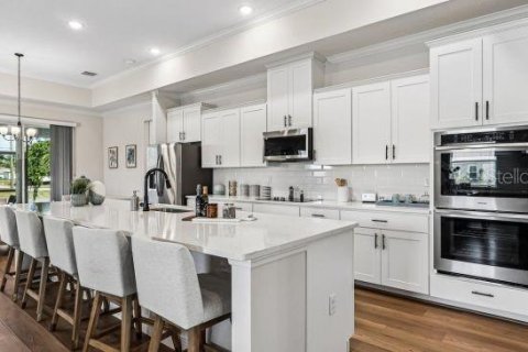 Casa en venta en Sorrento, Florida, 4 dormitorios, 248.51 m2 № 2196814 - foto 2