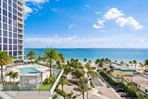 Condo in Fort Lauderdale, Florida, 3 bedrooms  № 2427743 - photo 2