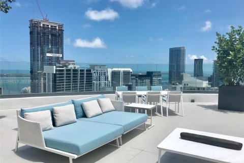 Condo in Miami, Florida, 1 bedroom  № 2002908 - photo 19