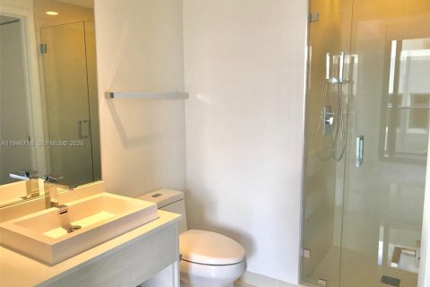 Condo in Miami, Florida, 1 bedroom  № 2002908 - photo 9