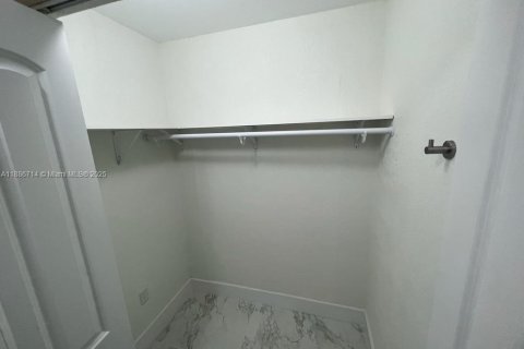 Copropriété à louer à Hialeah, Floride: 2 chambres, 79.15 m2 № 1933070 - photo 22