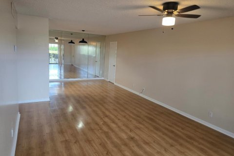 Copropriété à louer à Boynton Beach, Floride: 2 chambres, 93.65 m2 № 2415732 - photo 10