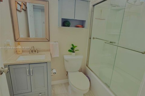 Снять в аренду виллу или дом в Лихай-Эйкерс, Флорида 3 спальни, 138.33м2, № 1958341 - фото 7