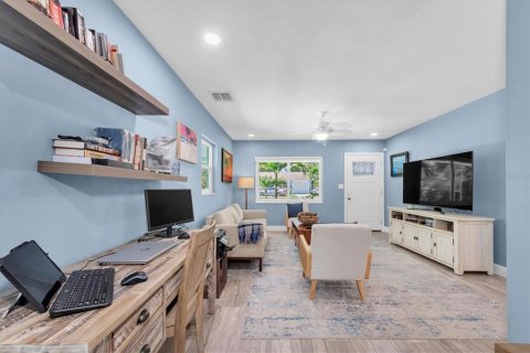 Casa en venta en Saint Petersburg, Florida, 2 dormitorios, 95.41 m2 № 1791391 - foto 8