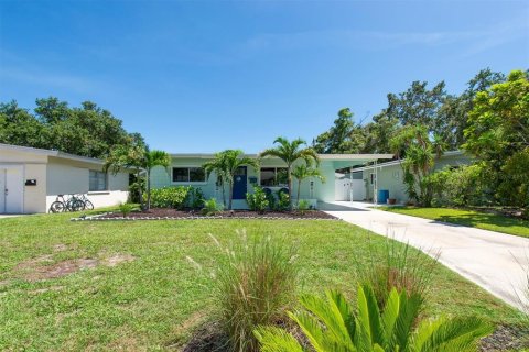 Casa en venta en Saint Petersburg, Florida, 2 dormitorios, 95.41 m2 № 1791391 - foto 2