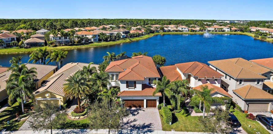 Villa ou maison à Palm Beach Gardens, Floride 5 chambres, 373.1 m2 № 2386953