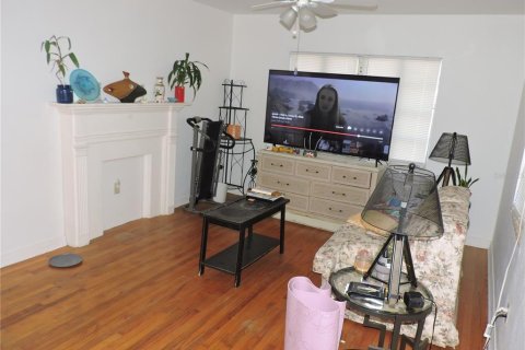 House in Lake Wales, Florida 2 bedrooms, 80.17 sq.m. № 1881439 - photo 5