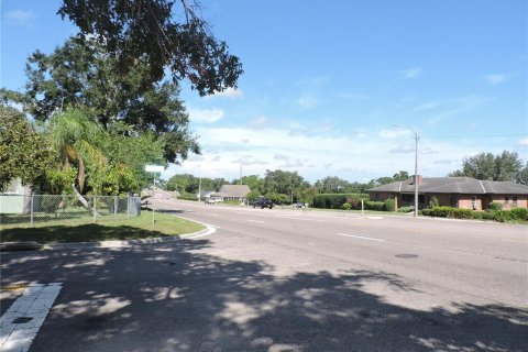 House in Lake Wales, Florida 2 bedrooms, 80.17 sq.m. № 1881439 - photo 27