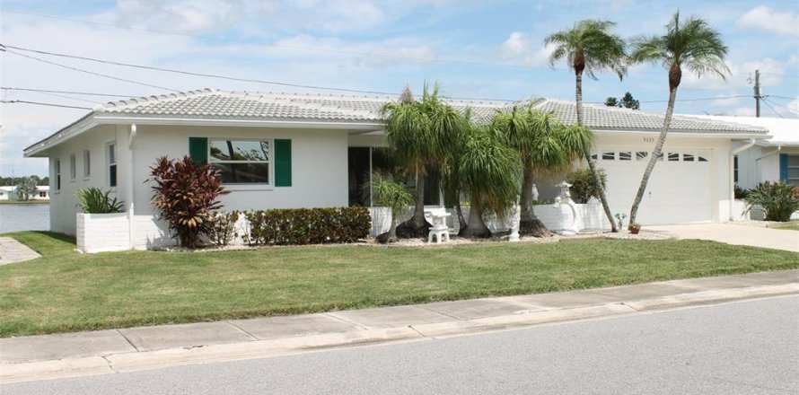 Casa en Pinellas Park, Florida 2 dormitorios, 153.57 m2 № 1899970