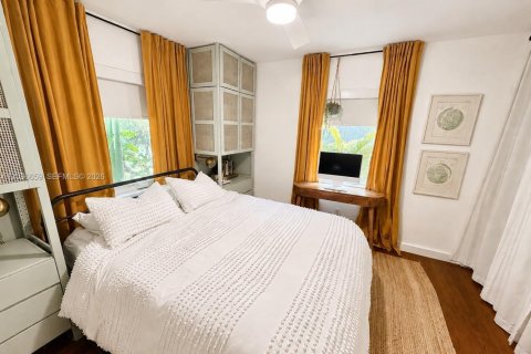 Купить виллу или дом в Майами, Флорида 3 спальни, 90.12м2, № 2087080 - фото 19