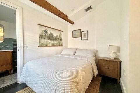 Купить виллу или дом в Майами, Флорида 3 спальни, 90.12м2, № 2087080 - фото 14