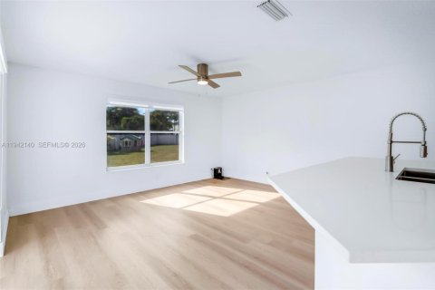 Villa ou maison à vendre à Miramar, Floride: 5 chambres, 242.2 m2 № 2001298 - photo 5