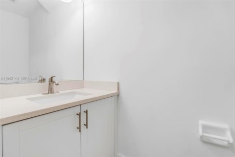 Villa ou maison à vendre à Miramar, Floride: 5 chambres, 242.2 m2 № 2001298 - photo 18