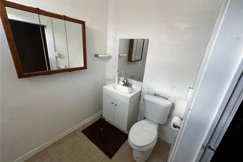 Immobilier commercial à louer à Lake Wales, Floride: 243.78 m2 № 1866469 - photo 7