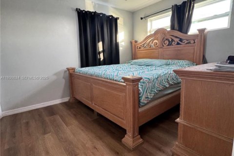 Villa ou maison à vendre à South Bay, Floride: 3 chambres, 119.1 m2 № 1989950 - photo 19