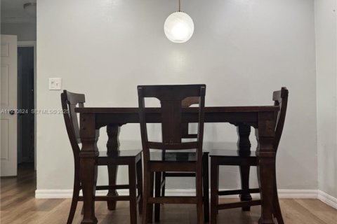 Villa ou maison à vendre à South Bay, Floride: 3 chambres, 119.1 m2 № 1989950 - photo 15