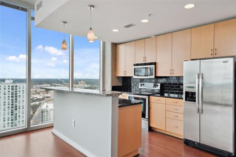 Condo in Tampa, Florida, 2 bedrooms  № 1733440 - photo 6