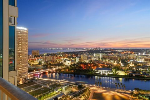 Condo in Tampa, Florida, 2 bedrooms  № 1733440 - photo 25