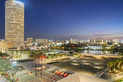 Condo in Tampa, Florida, 2 bedrooms  № 1733440 - photo 23