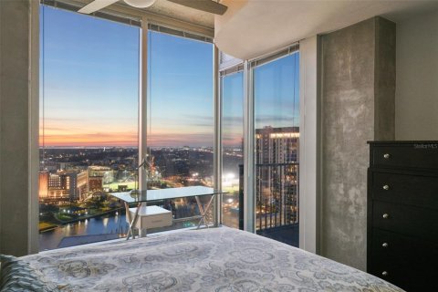 Condo in Tampa, Florida, 2 bedrooms  № 1733440 - photo 9