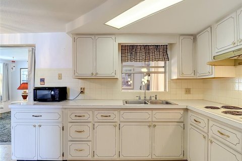 Villa ou maison à vendre à New Port Richey, Floride: 2 chambres, 101.45 m2 № 2204048 - photo 25