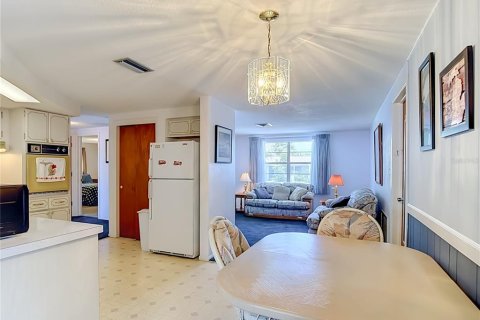 Villa ou maison à vendre à New Port Richey, Floride: 2 chambres, 101.45 m2 № 2204048 - photo 24
