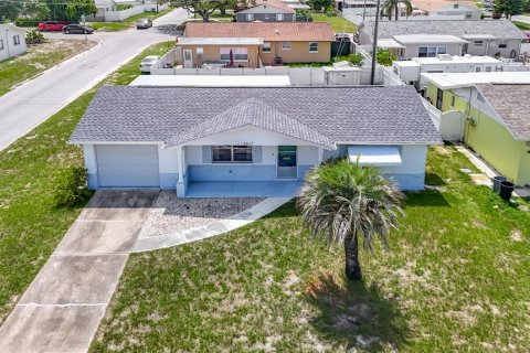 Villa ou maison à vendre à New Port Richey, Floride: 2 chambres, 101.45 m2 № 2204048 - photo 14