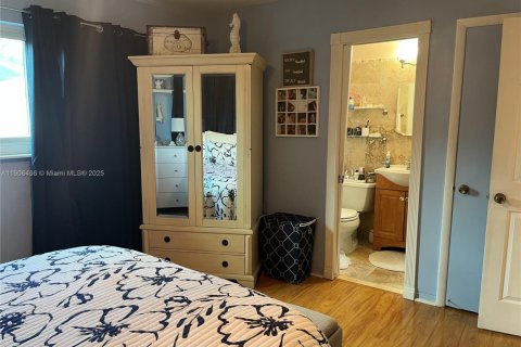 Villa ou maison à vendre à Dania Beach, Floride: 3 chambres, 144.93 m2 № 1965869 - photo 11