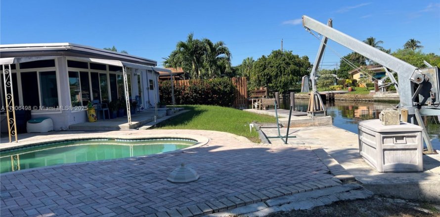 Villa ou maison à Dania Beach, Floride 3 chambres, 144.93 m2 № 1965869