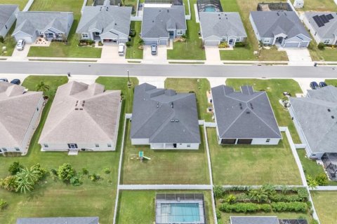 House in Lakeland, Florida 4 bedrooms, 215.35 sq.m. № 1911403 - photo 11