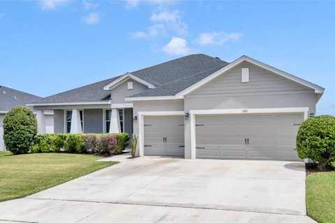 House in Lakeland, Florida 4 bedrooms, 215.35 sq.m. № 1911403 - photo 3