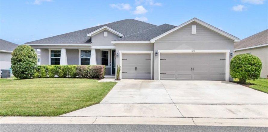 House in Lakeland, Florida 4 bedrooms, 215.35 sq.m. № 1911403