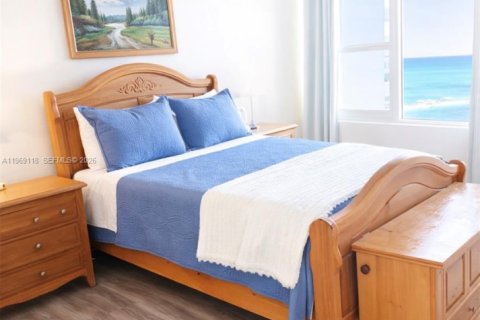 Condominio en venta en Hollywood, Florida, 2 dormitorios, 104.05 m2 № 2030283 - foto 14