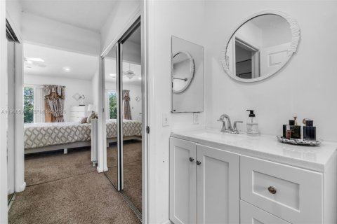 Villa ou maison à vendre à Homestead, Floride: 2 chambres, 120.96 m2 № 2027733 - photo 22