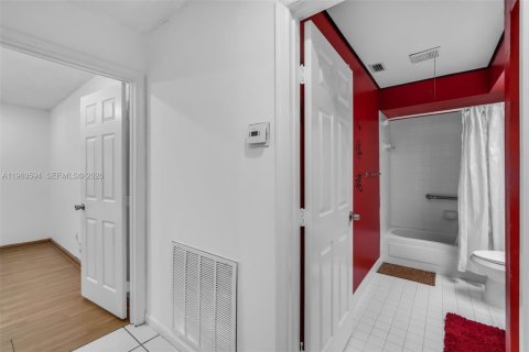 Villa ou maison à vendre à Homestead, Floride: 2 chambres, 120.96 m2 № 2027733 - photo 26