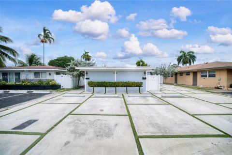 Снять в аренду виллу или дом в Форт-Лодердейл, Флорида 23.23м2, № 2009945 - фото 9