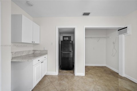 Снять в аренду виллу или дом в Форт-Лодердейл, Флорида 23.23м2, № 2009945 - фото 16