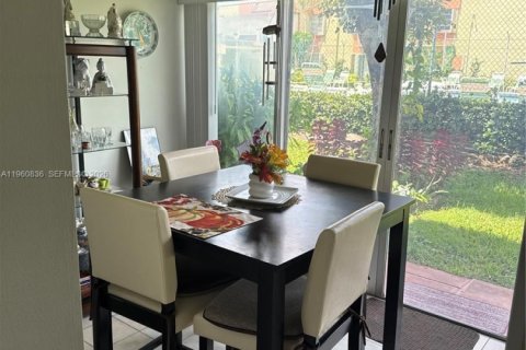 Condominio en venta en Miami, Florida, 1 dormitorio, 57.04 m2 № 2027817 - foto 6