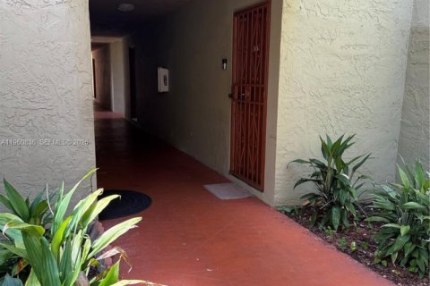 Condominio en venta en Miami, Florida, 1 dormitorio, 57.04 m2 № 2027817 - foto 18