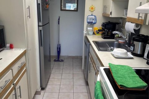 Condominio en venta en Miami, Florida, 1 dormitorio, 57.04 m2 № 2027817 - foto 24