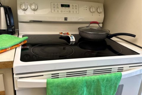 Condominio en venta en Miami, Florida, 1 dormitorio, 57.04 m2 № 2027817 - foto 13