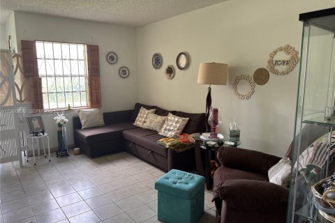 Condominio en venta en Miami, Florida, 1 dormitorio, 57.04 m2 № 2027817 - foto 19