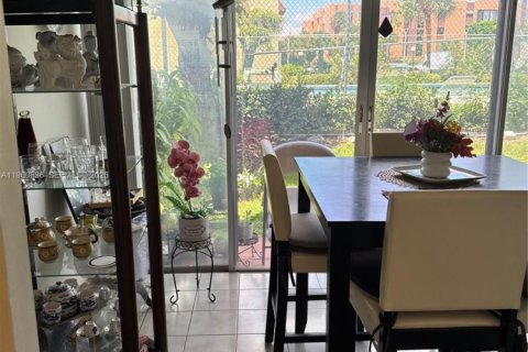 Condominio en venta en Miami, Florida, 1 dormitorio, 57.04 m2 № 2027817 - foto 11