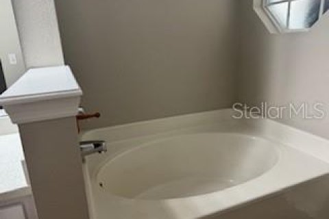 House in Valrico, Florida 3 bedrooms, 174.1 sq.m. № 1917199 - photo 20